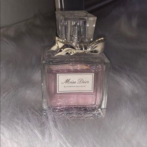 Christian Dior blooming bouquet